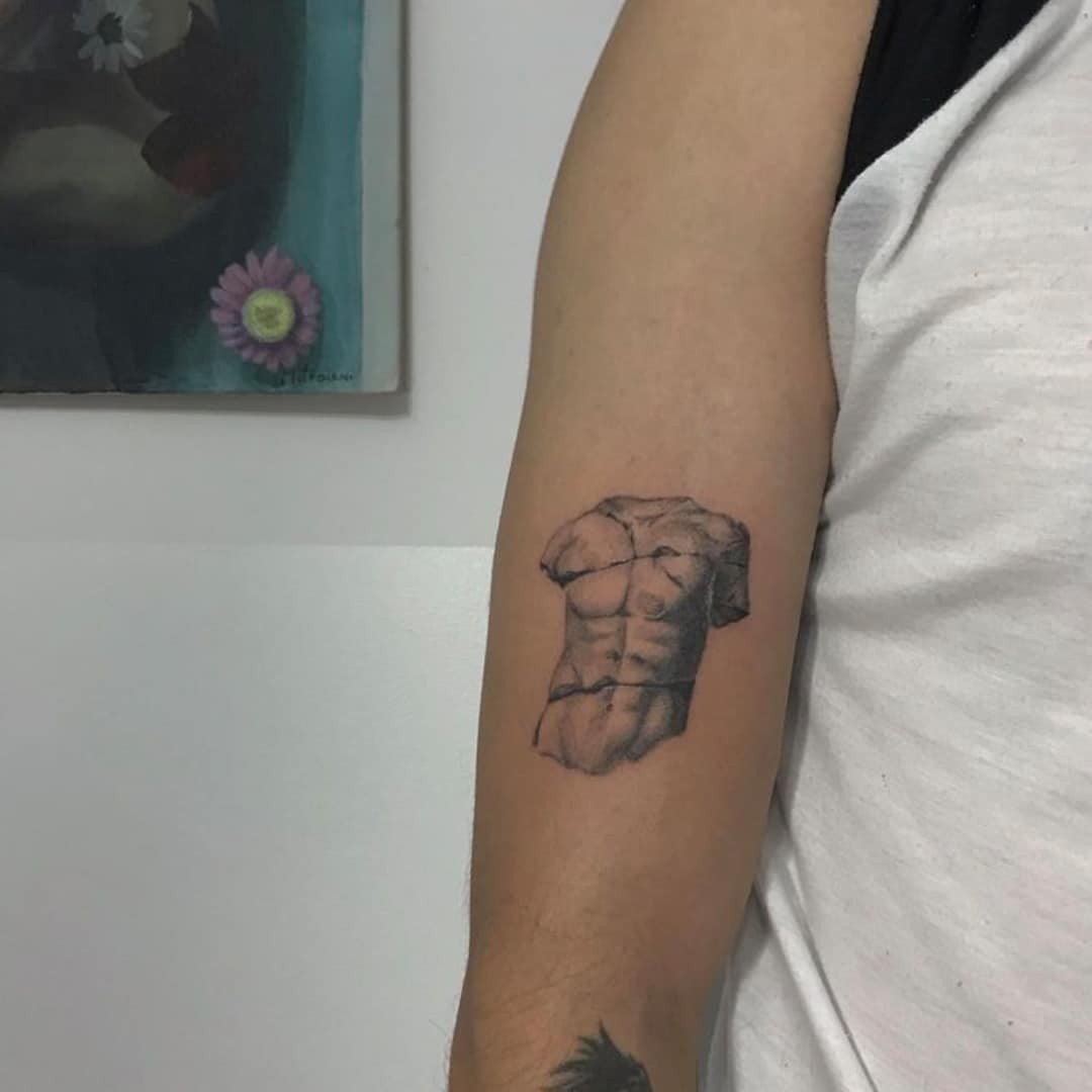 maca-tatua-microrealismo-9
